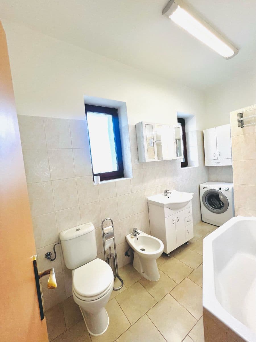 Pronájem bytu 3+1 85 m², Za Humny, Praha, Praha Pronájem bytu 3+1 85 m², Za Humny, Praha, Praha