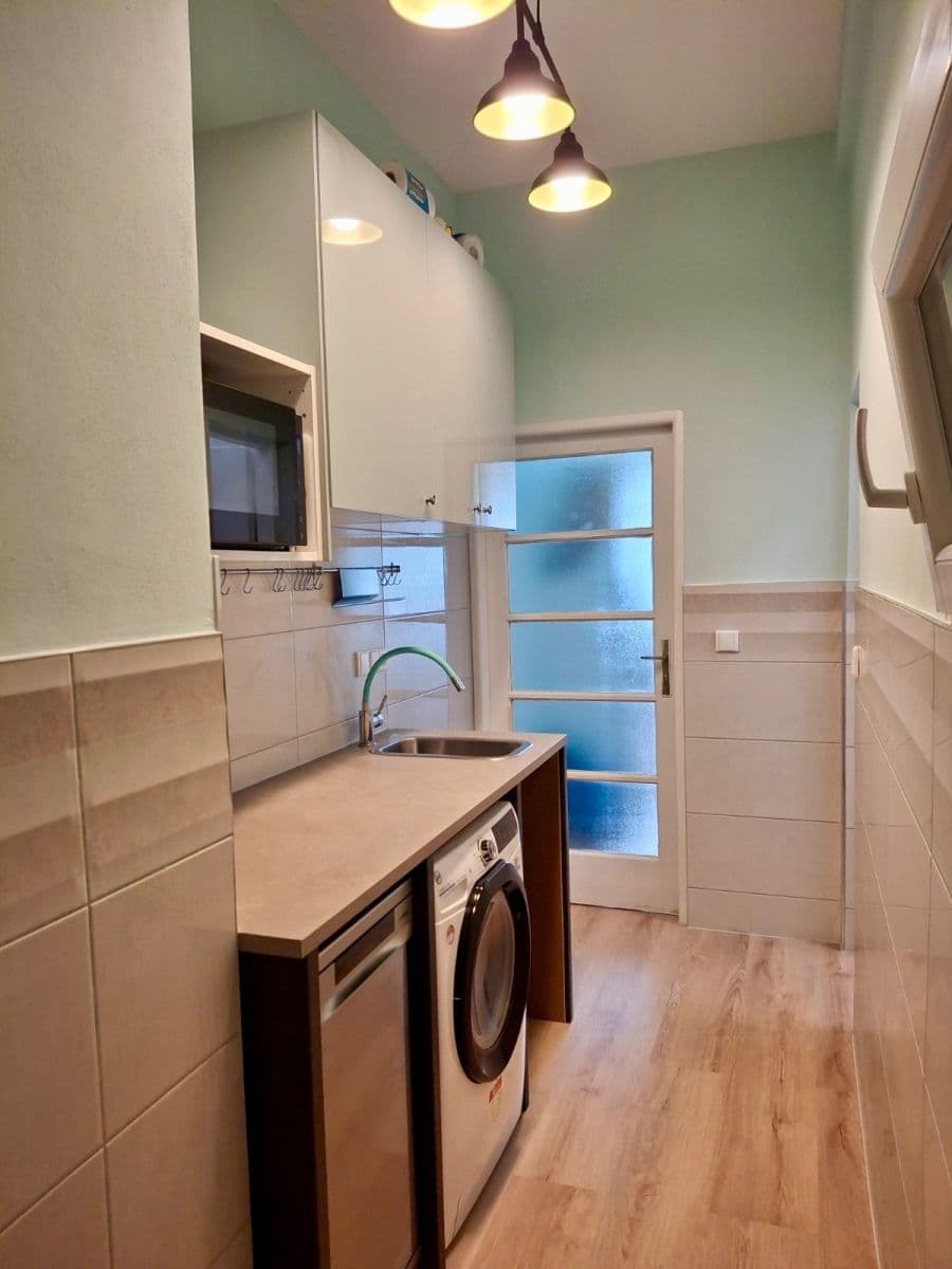 Pronájem bytu 1+kk 24 m², V Horní Stromce, Praha, Praha Pronájem bytu 1+kk 24 m², V Horní Stromce, Praha, Praha