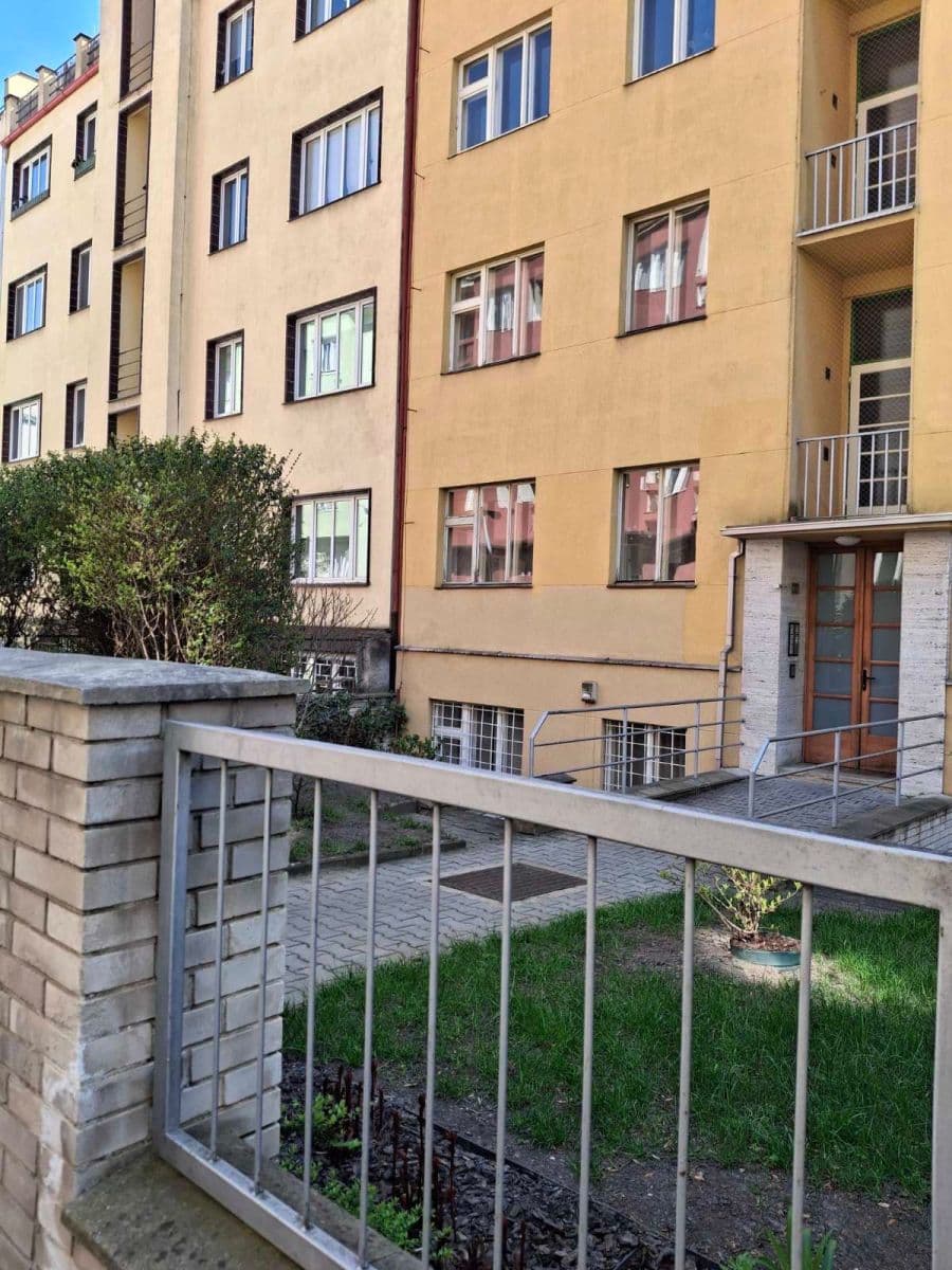 Pronájem bytu 1+kk 24 m², V Horní Stromce, Praha, Praha Pronájem bytu 1+kk 24 m², V Horní Stromce, Praha, Praha