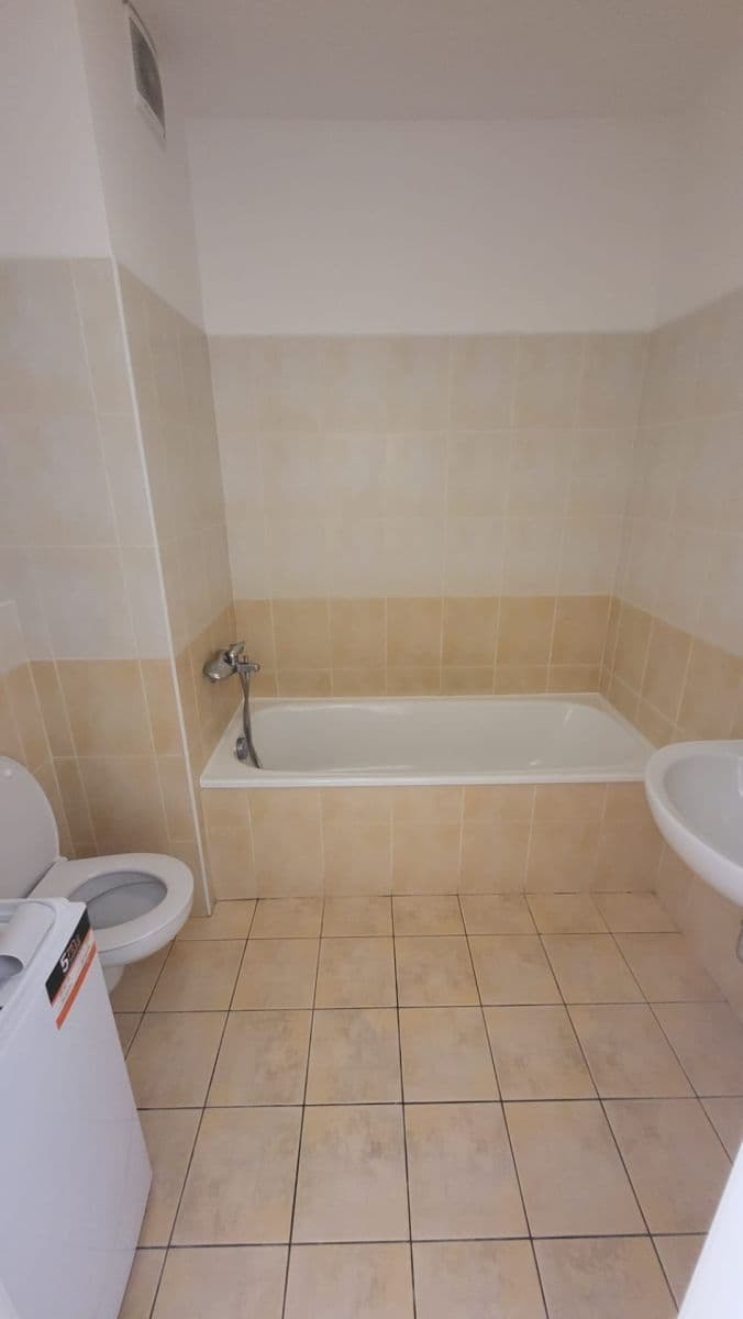 Pronájem bytu 1+kk 30 m², Pešlova, Praha, Praha Pronájem bytu 1+kk 30 m², Pešlova, Praha, Praha
