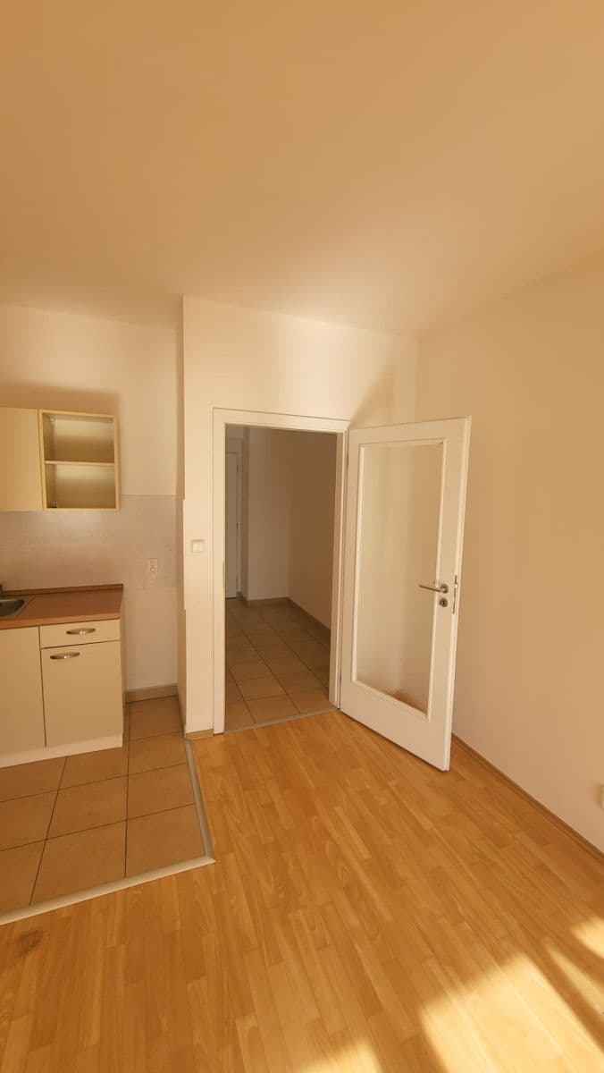 Pronájem bytu 1+kk 30 m², Pešlova, Praha, Praha Pronájem bytu 1+kk 30 m², Pešlova, Praha, Praha