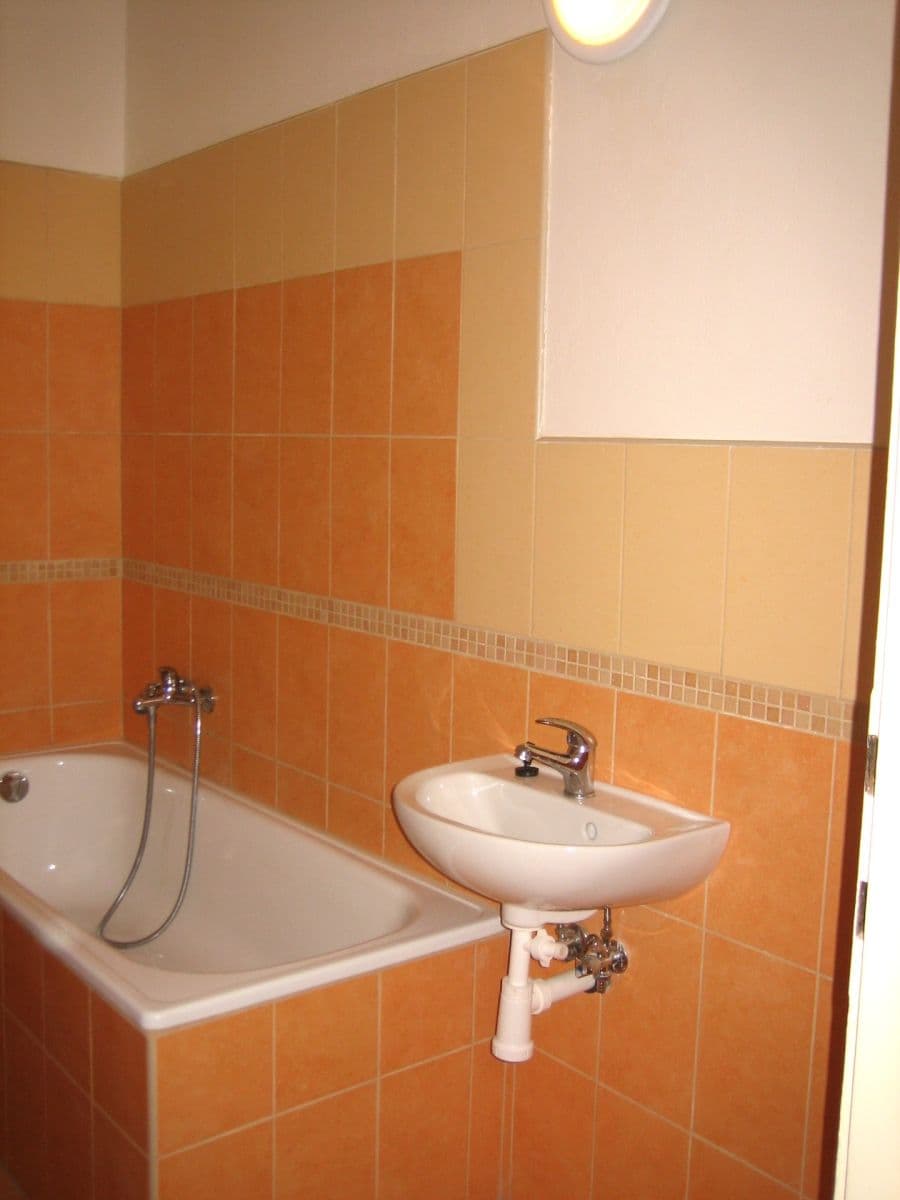 Pronájem bytu 1+kk 29 m², Třída kpt. Jaroše, Brno, Jihomoravský kraj Pronájem bytu 1+kk 29 m², Třída kpt. Jaroše, Brno, Jihomoravský kraj
