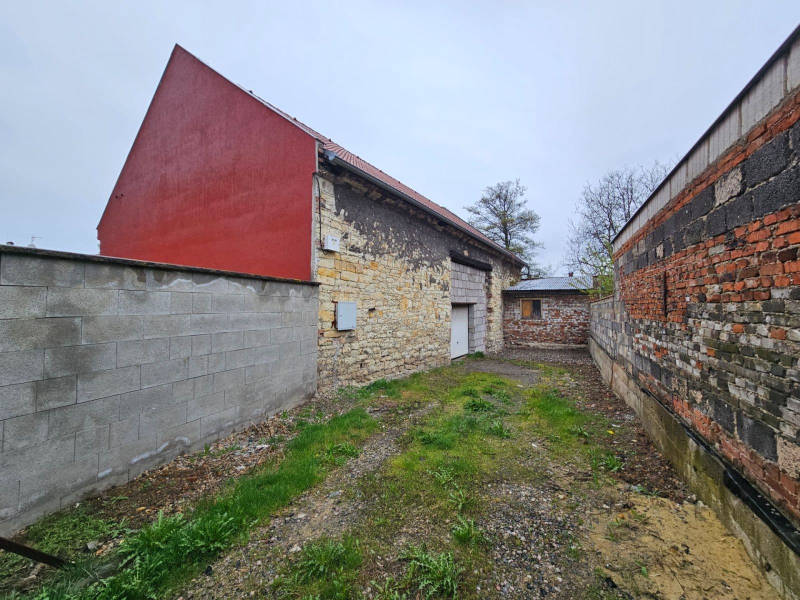 Pronájem nebytového prostoru 156 m², Kozinova, Kladno, Středočeský kraj Pronájem nebytového prostoru 156 m², Kozinova, Kladno, Středočeský kraj