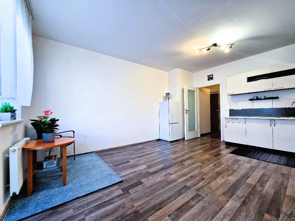 Pronájem bytu 1+kk 28 m², Václava Trojana, Praha, Praha Pronájem bytu 1+kk 28 m², Václava Trojana, Praha, Praha