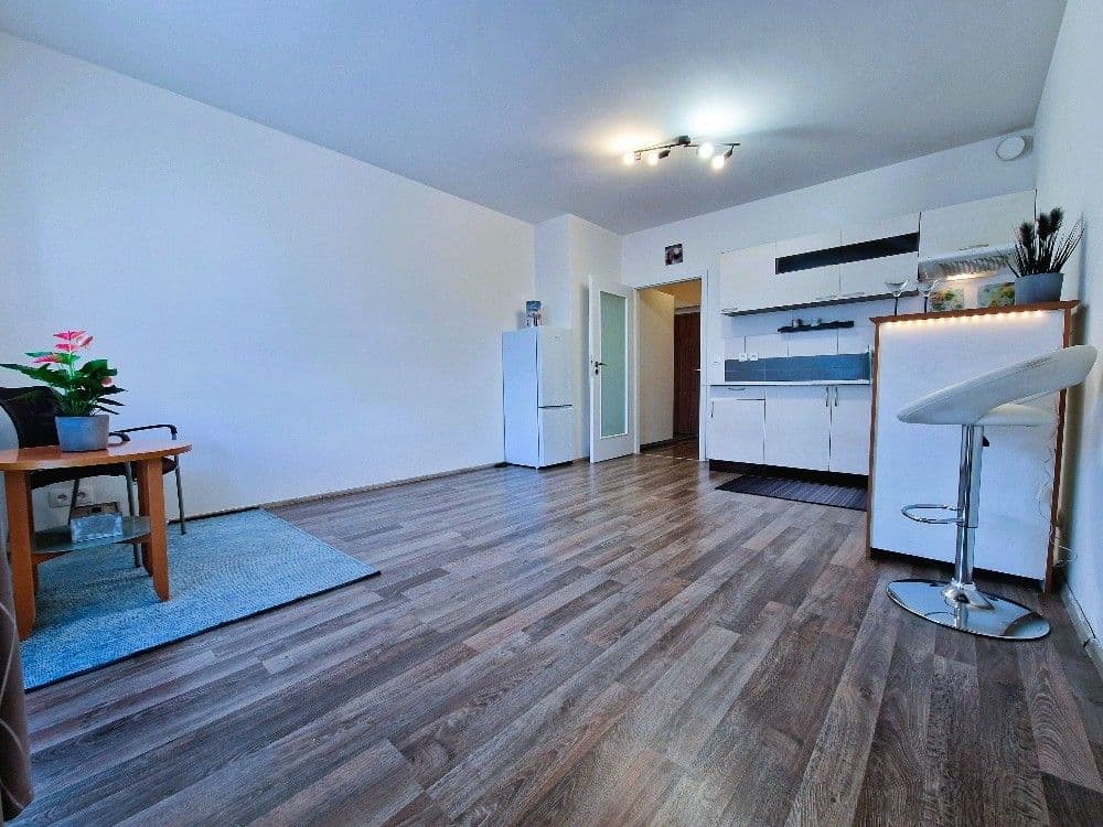Pronájem bytu 1+kk 28 m², Václava Trojana, Praha, Praha Pronájem bytu 1+kk 28 m², Václava Trojana, Praha, Praha