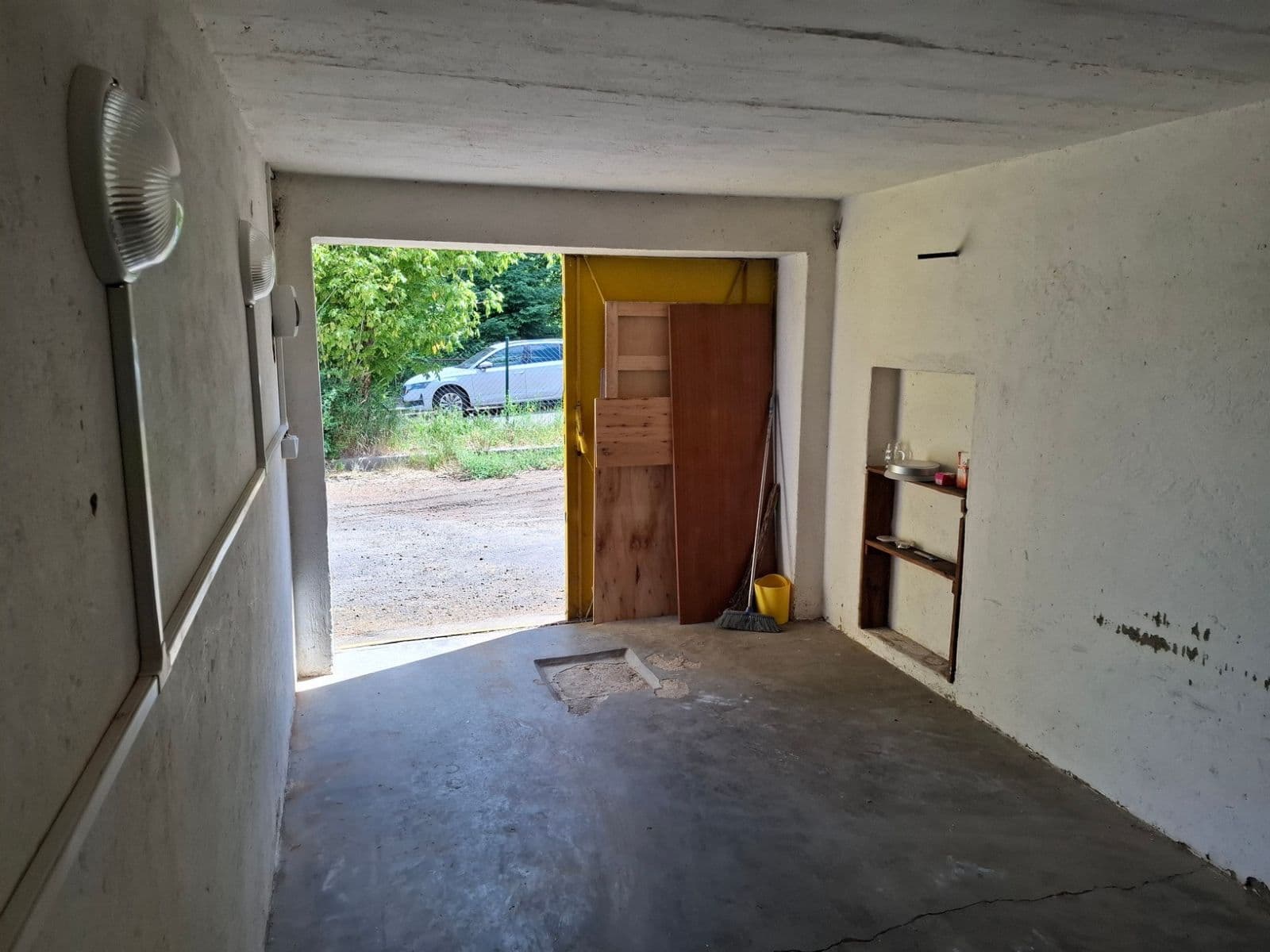 Pronájem garáže 16 m², Matzenauerova, Brno, Jihomoravský kraj Pronájem garáže 16 m², Matzenauerova, Brno, Jihomoravský kraj