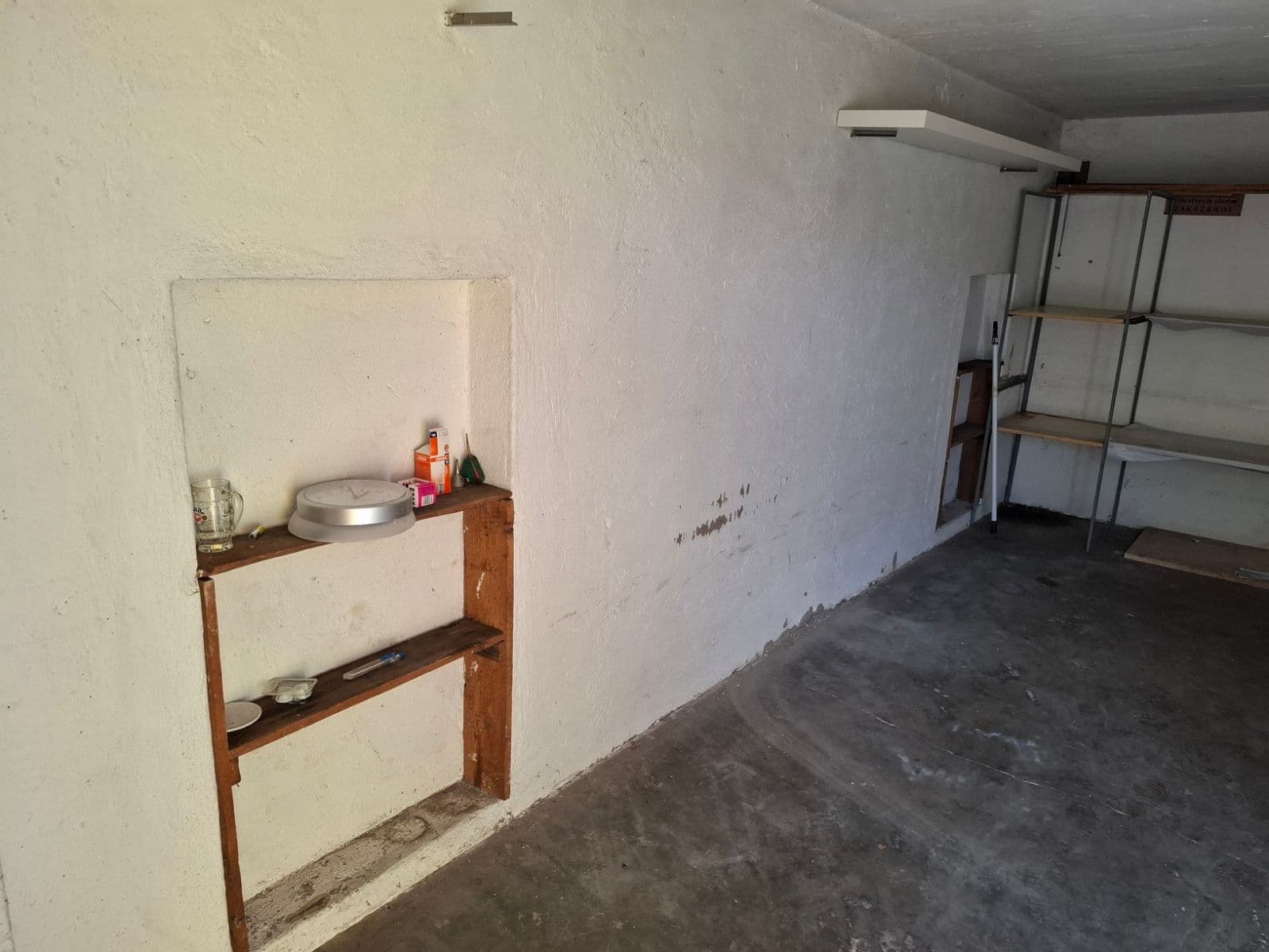 Pronájem garáže 16 m², Matzenauerova, Brno, Jihomoravský kraj Pronájem garáže 16 m², Matzenauerova, Brno, Jihomoravský kraj
