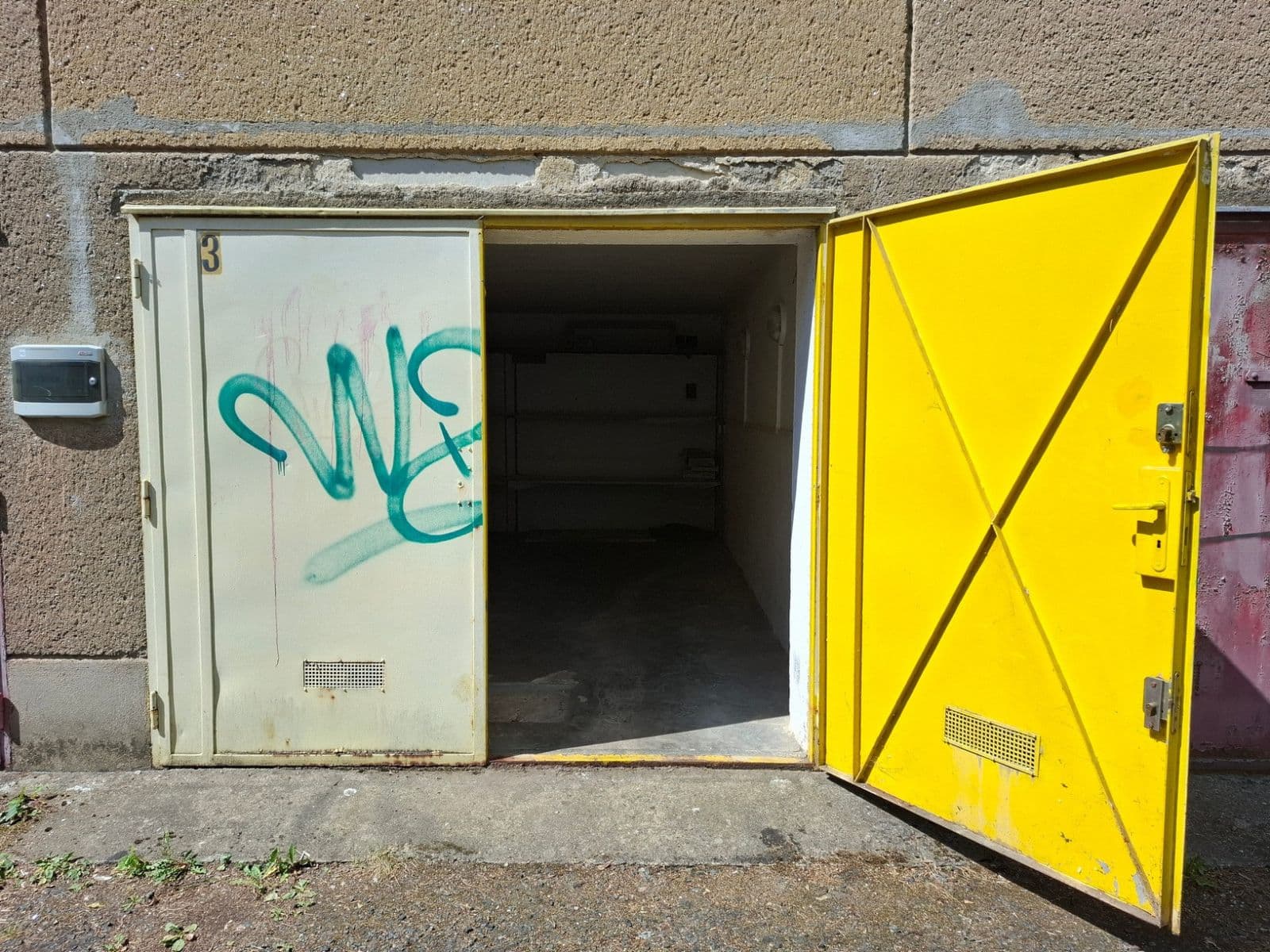 Pronájem garáže 16 m², Matzenauerova, Brno, Jihomoravský kraj Pronájem garáže 16 m², Matzenauerova, Brno, Jihomoravský kraj