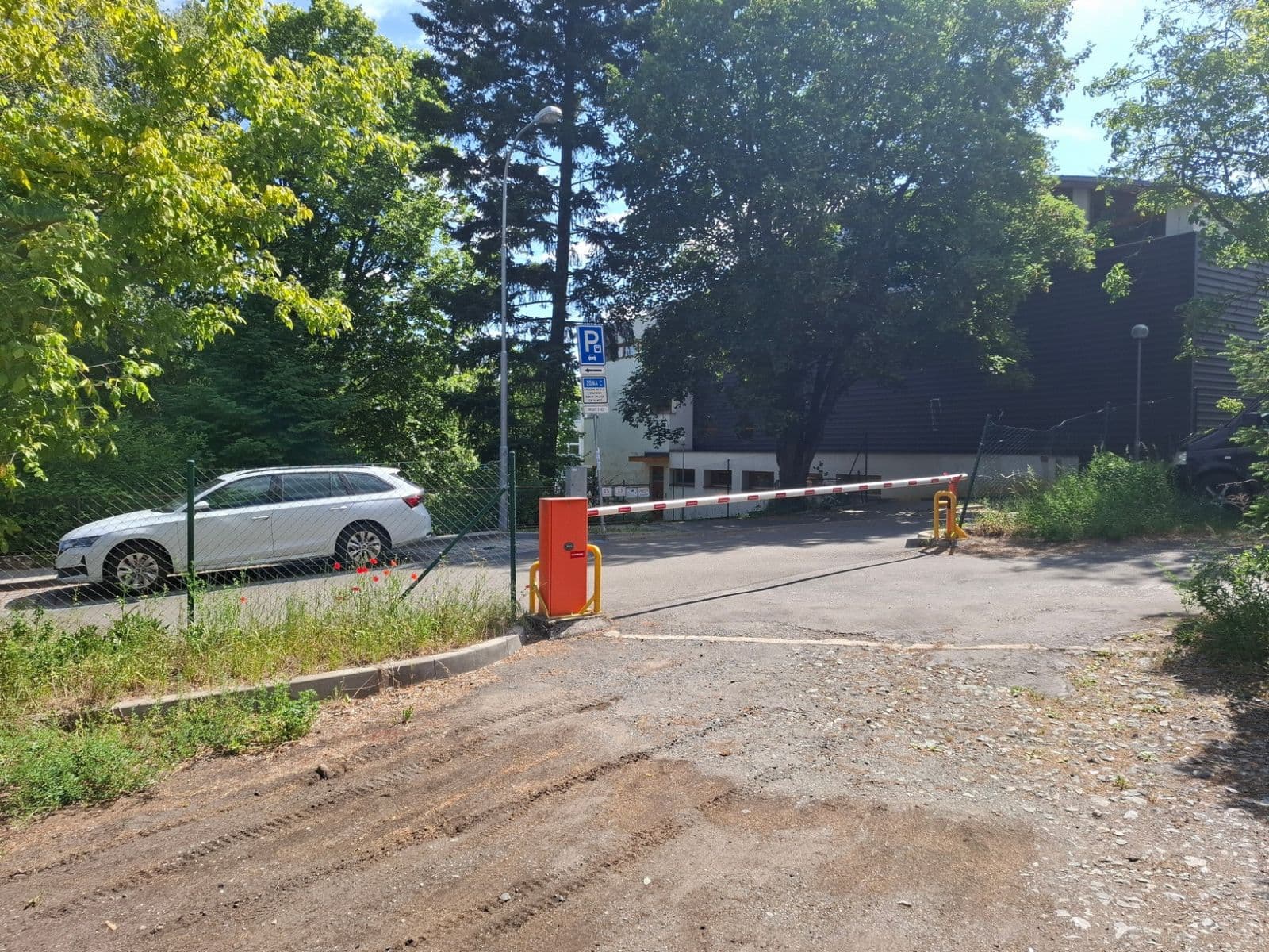 Pronájem garáže 16 m², Matzenauerova, Brno, Jihomoravský kraj Pronájem garáže 16 m², Matzenauerova, Brno, Jihomoravský kraj