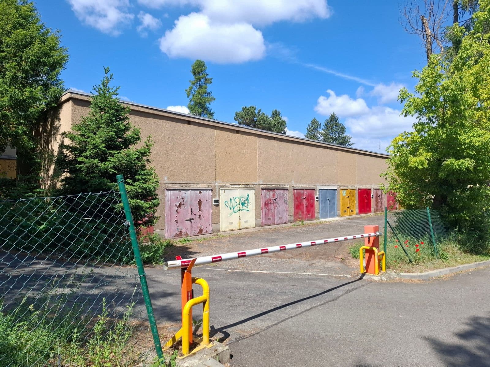 Pronájem garáže 16 m², Matzenauerova, Brno, Jihomoravský kraj Pronájem garáže 16 m², Matzenauerova, Brno, Jihomoravský kraj