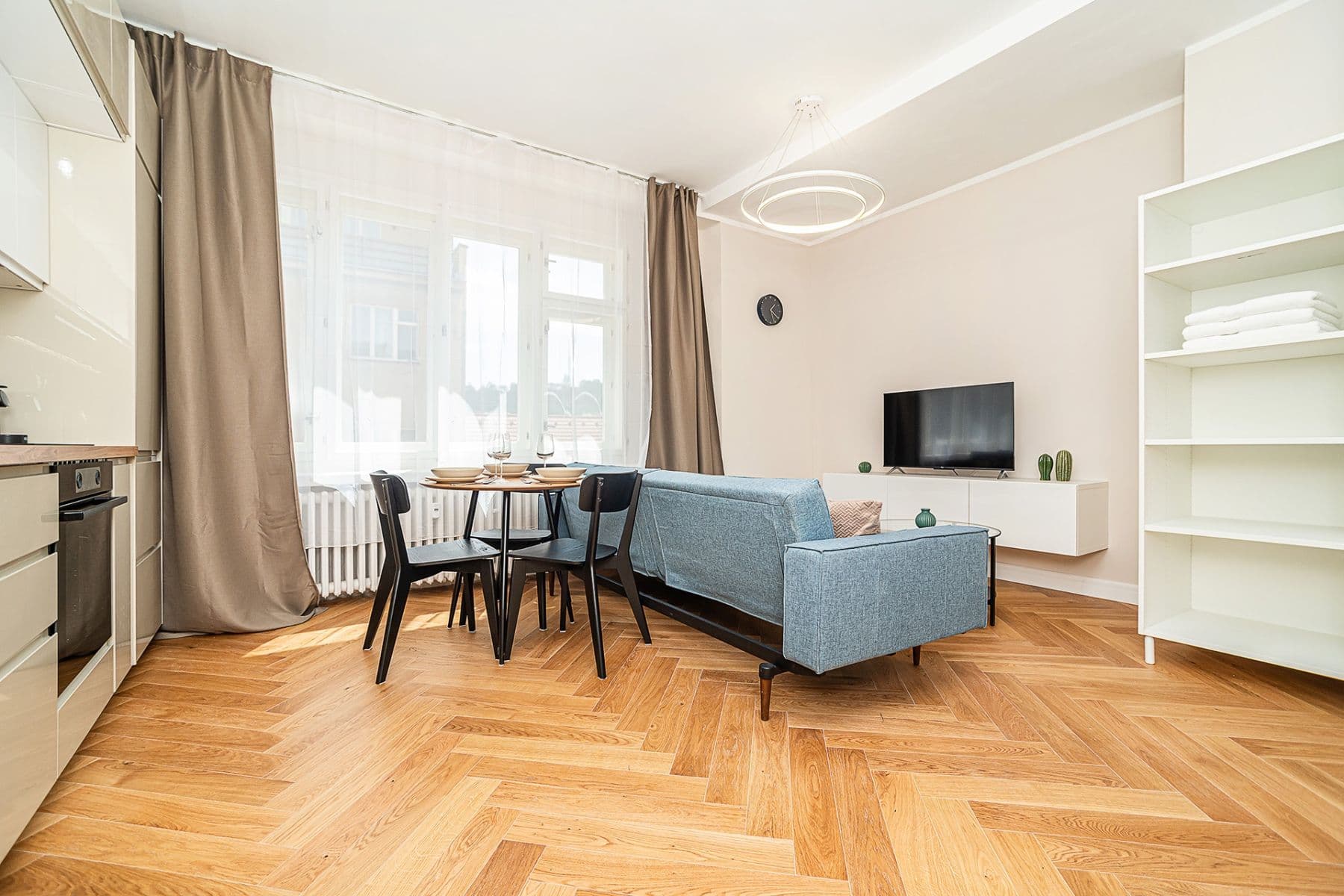 Prodej bytu 1+kk 35 m², Pobřežní, Praha, Praha Prodej bytu 1+kk 35 m², Pobřežní, Praha, Praha