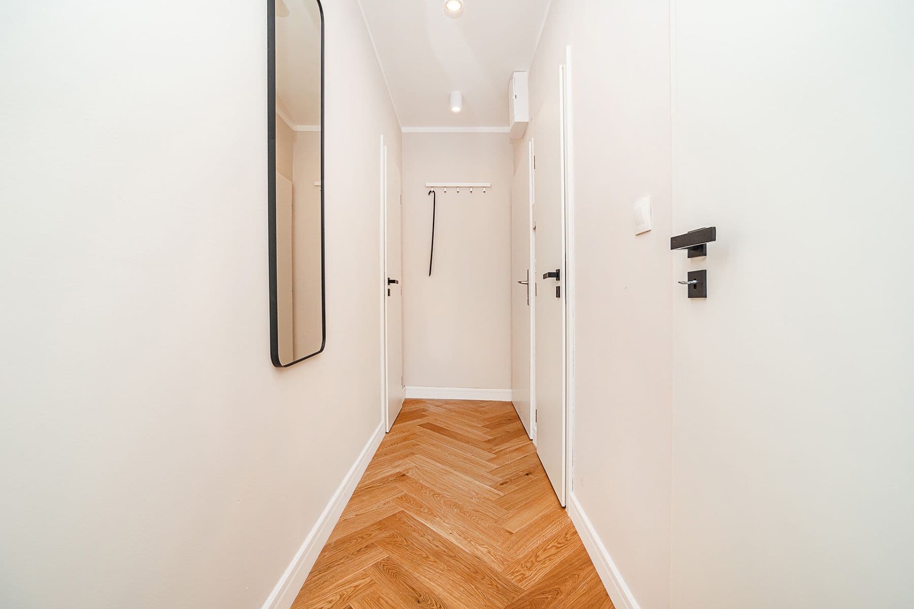 Prodej bytu 1+kk 35 m², Pobřežní, Praha, Praha Prodej bytu 1+kk 35 m², Pobřežní, Praha, Praha