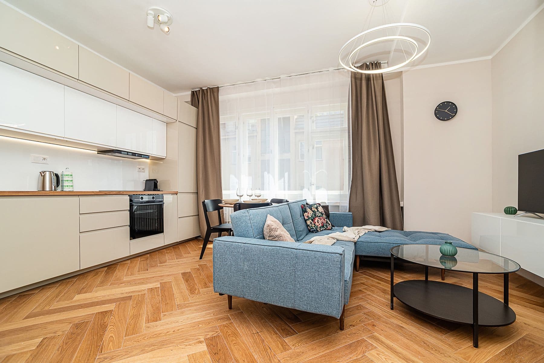 Prodej bytu 1+kk 35 m², Pobřežní, Praha, Praha Prodej bytu 1+kk 35 m², Pobřežní, Praha, Praha