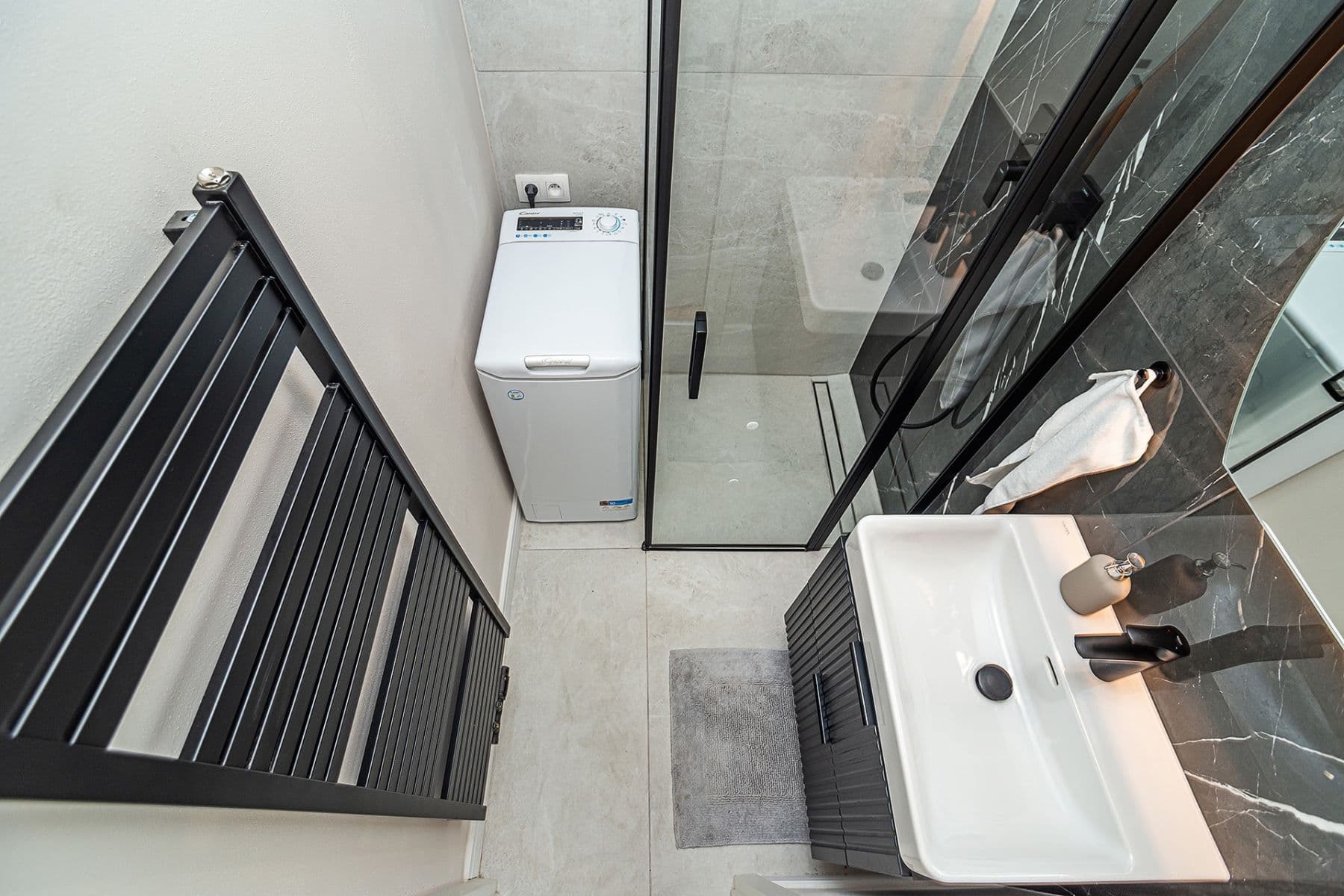 Prodej bytu 1+kk 35 m², Pobřežní, Praha, Praha Prodej bytu 1+kk 35 m², Pobřežní, Praha, Praha
