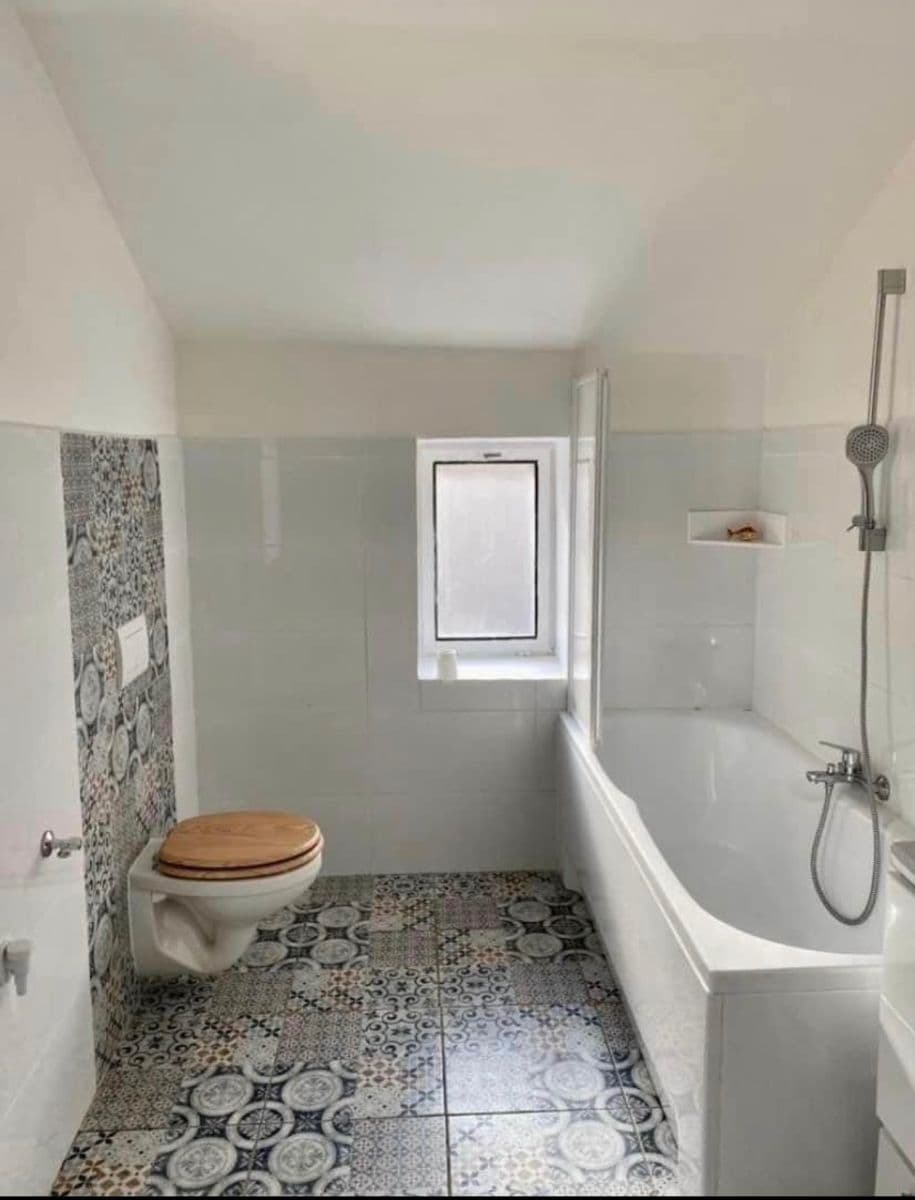 Pronájem bytu 1+kk 39 m², Západní, Karlovy Vary, Karlovarský kraj Pronájem bytu 1+kk 39 m², Západní, Karlovy Vary, Karlovarský kraj