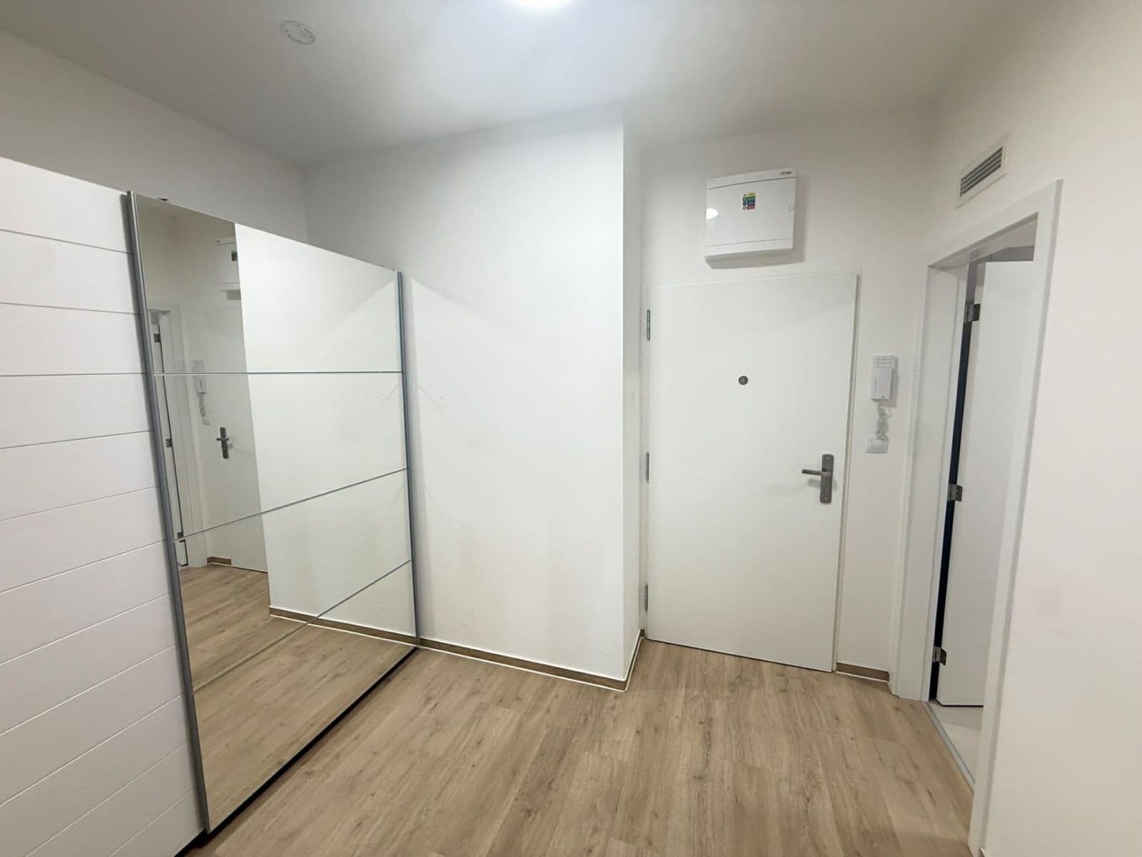 Pronájem bytu 2+kk 119 m², Sportovní, Brno, Jihomoravský kraj Pronájem bytu 2+kk 119 m², Sportovní, Brno, Jihomoravský kraj