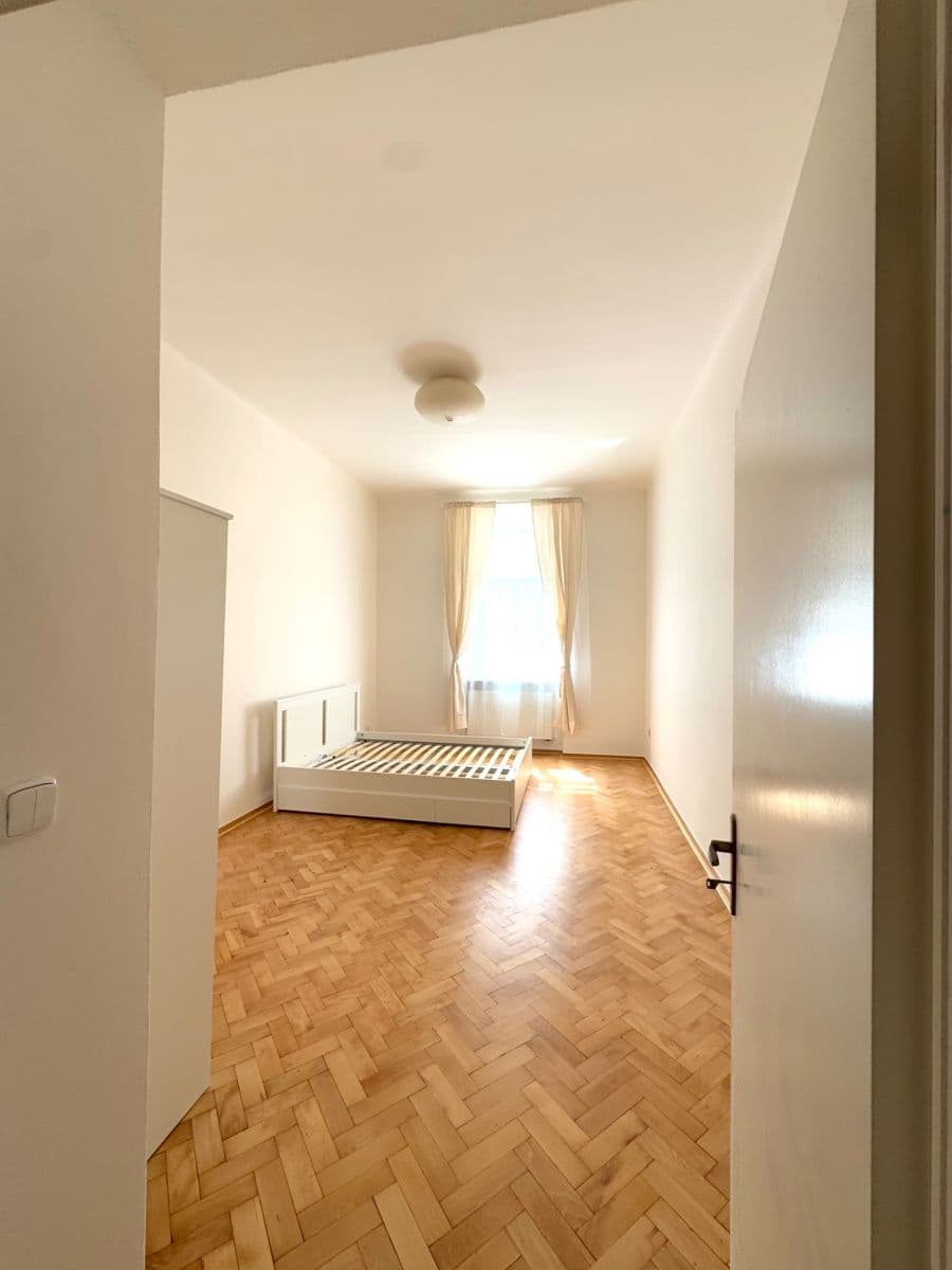 Pronájem bytu 1+1 38 m², Řipská, Praha, Praha Pronájem bytu 1+1 38 m², Řipská, Praha, Praha