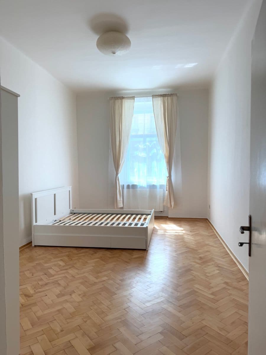 Pronájem bytu 1+1 38 m², Řipská, Praha, Praha Pronájem bytu 1+1 38 m², Řipská, Praha, Praha