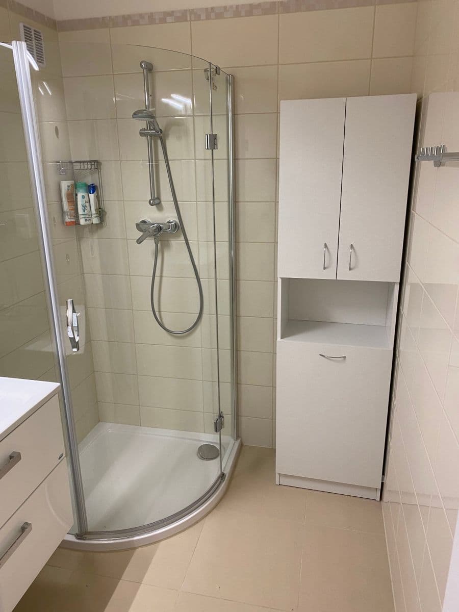 Pronájem bytu 3+1 71 m², Kytlická, Praha, Praha Pronájem bytu 3+1 71 m², Kytlická, Praha, Praha