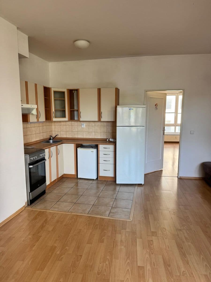 Pronájem bytu 2+kk 57 m², Za černým mostem, Praha, Praha Pronájem bytu 2+kk 57 m², Za černým mostem, Praha, Praha