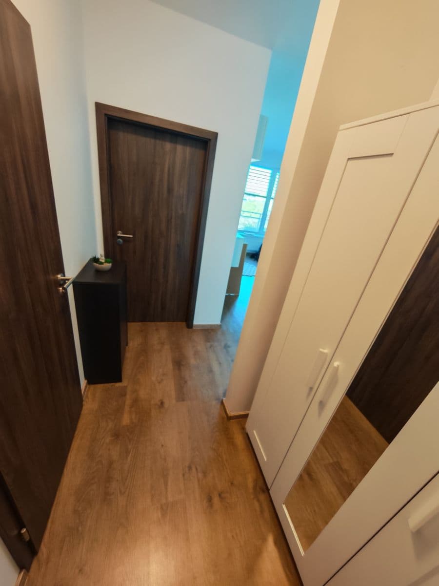 Pronájem bytu 2+1 55 m², Ružinov, Bratislavský kraj Pronájem bytu 2+1 55 m², Ružinov, Bratislavský kraj