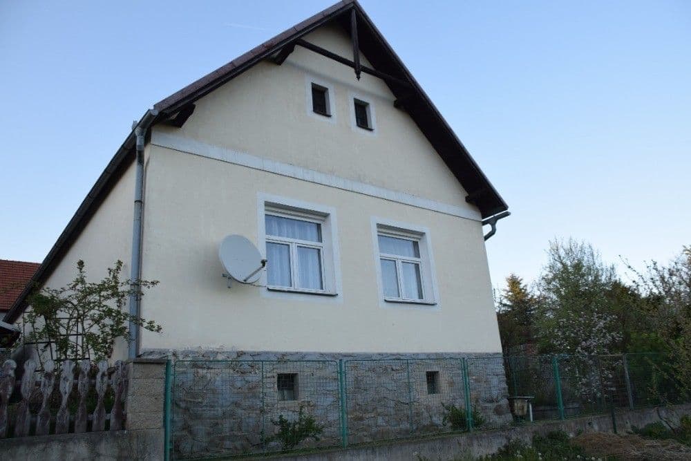 Prodej domu 95 m², pozemek 631 m², Pošenská, Pacov, Kraj Vysočina Prodej domu 95 m², pozemek 631 m², Pošenská, Pacov, Kraj Vysočina