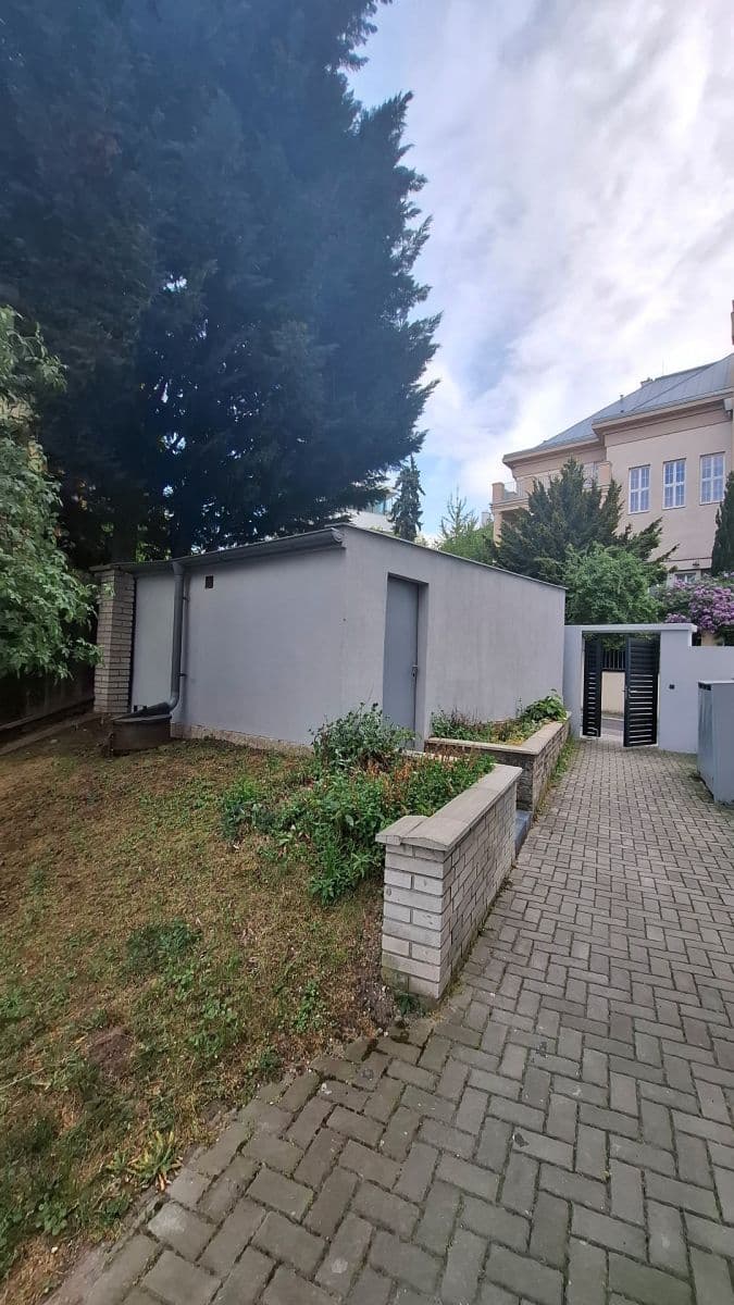 Pronájem garáže 20 m², Praha, Praha Pronájem garáže 20 m², Praha, Praha