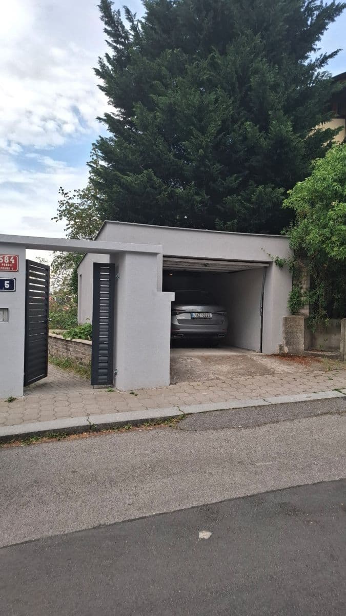 Pronájem garáže 20 m², Praha, Praha Pronájem garáže 20 m², Praha, Praha