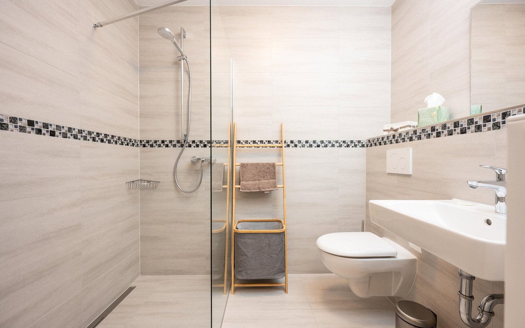 Pronájem bytu 2+1 42 m², Josef-Görres-Straße, 41, Kirn, Porýní-Falc Pronájem bytu 2+1 42 m², Josef-Görres-Straße, 41, Kirn, Porýní-Falc