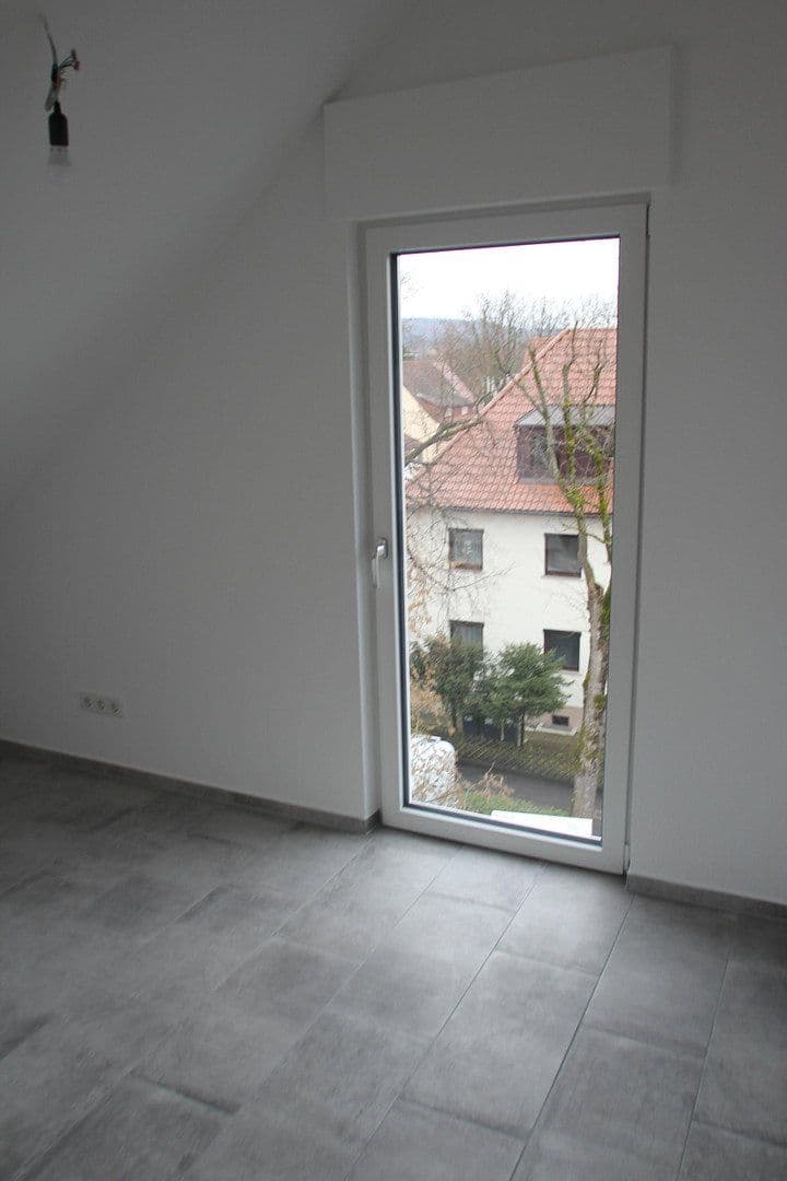 Pronájem bytu 2+kk 85 m², Reutlingen, Bádensko-Württembersko Pronájem bytu 2+kk 85 m², Reutlingen, Bádensko-Württembersko