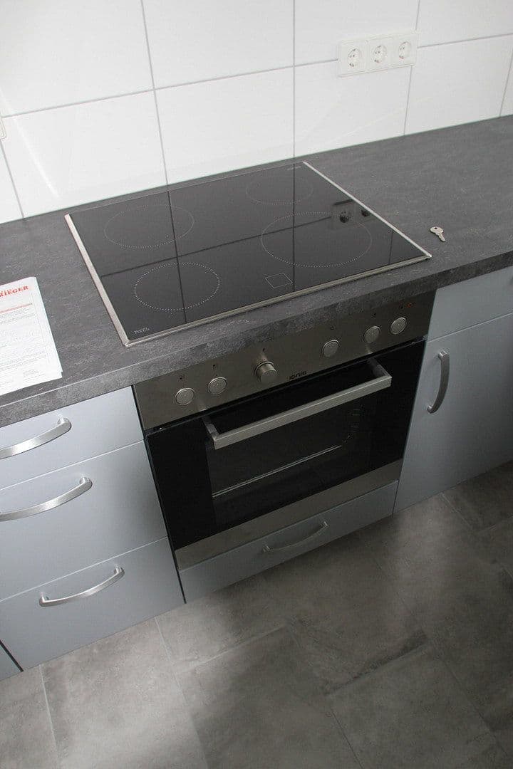 Pronájem bytu 2+kk 85 m², Reutlingen, Bádensko-Württembersko Pronájem bytu 2+kk 85 m², Reutlingen, Bádensko-Württembersko