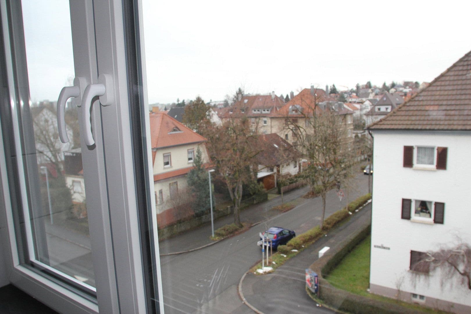 Pronájem bytu 2+kk 85 m², Reutlingen, Bádensko-Württembersko Pronájem bytu 2+kk 85 m², Reutlingen, Bádensko-Württembersko