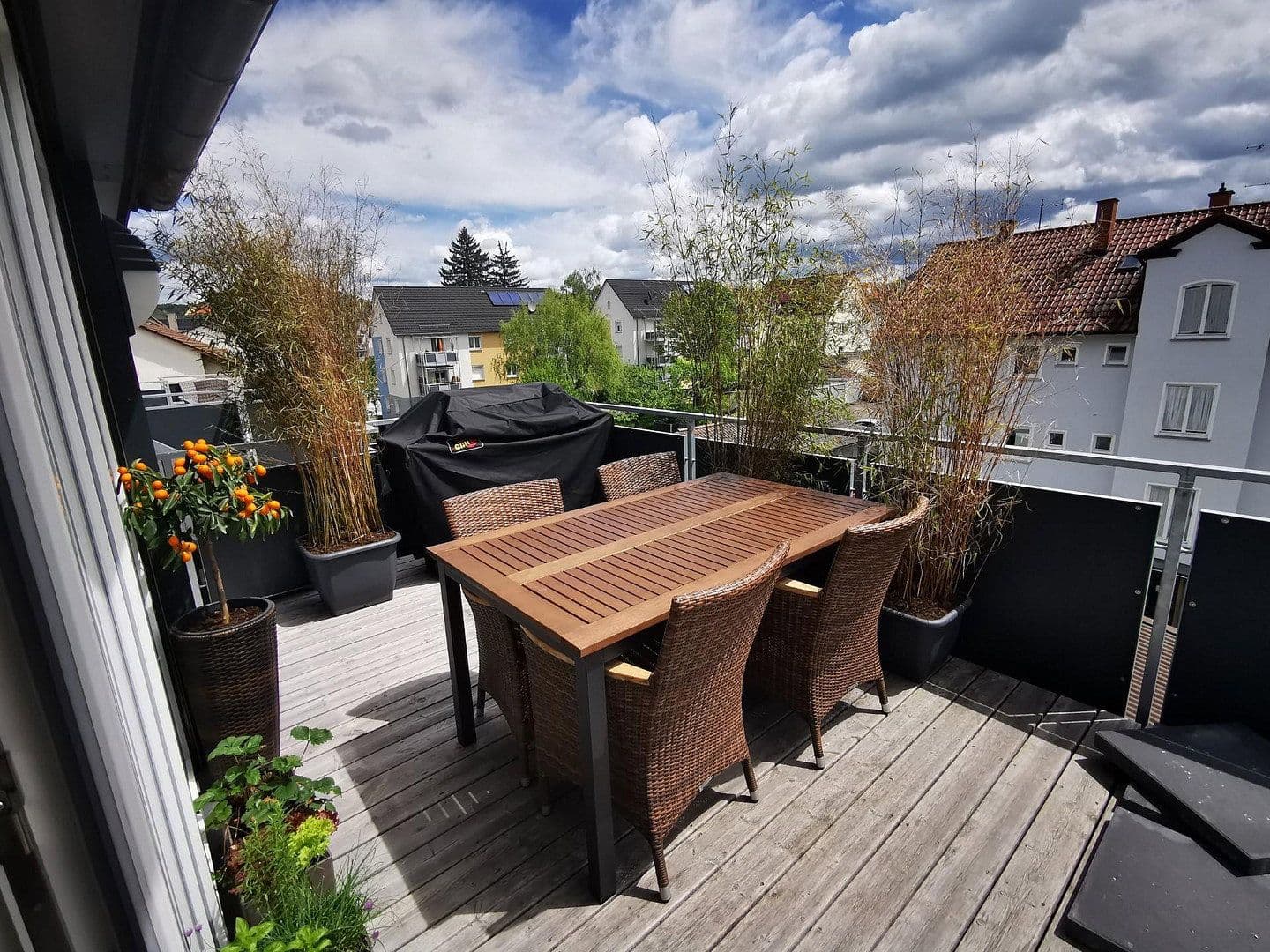 Pronájem bytu 2+kk 85 m², Reutlingen, Bádensko-Württembersko Pronájem bytu 2+kk 85 m², Reutlingen, Bádensko-Württembersko