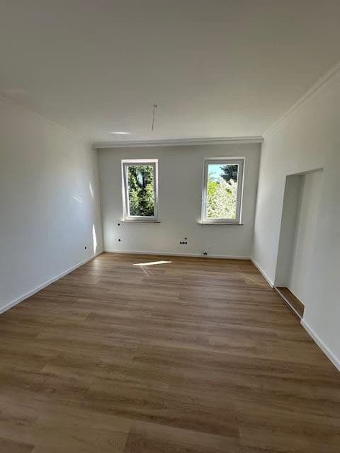 Pronájem bytu 3+1 90 m², Waldstromerstr. 18, Nürnberg, Bavorsko Pronájem bytu 3+1 90 m², Waldstromerstr. 18, Nürnberg, Bavorsko