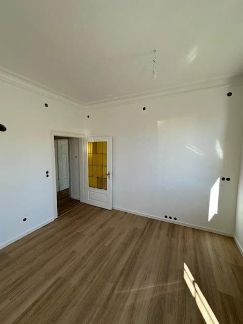 Pronájem bytu 3+1 90 m², Waldstromerstr. 18, Nürnberg, Bavorsko Pronájem bytu 3+1 90 m², Waldstromerstr. 18, Nürnberg, Bavorsko