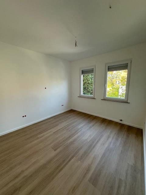 Pronájem bytu 3+1 90 m², Waldstromerstr. 18, Nürnberg, Bavorsko Pronájem bytu 3+1 90 m², Waldstromerstr. 18, Nürnberg, Bavorsko