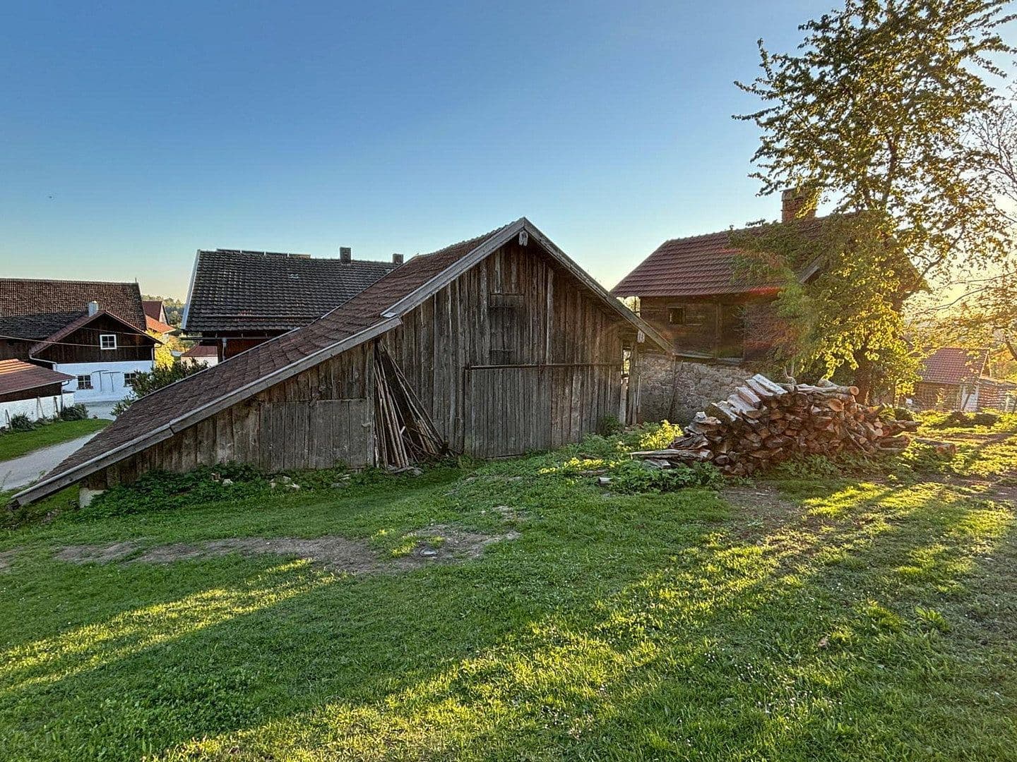 Prodej domu 172 m², pozemek 1.325 m², Nabin 9, Grattersdorf, Bavorsko Prodej domu 172 m², pozemek 1.325 m², Nabin 9, Grattersdorf, Bavorsko