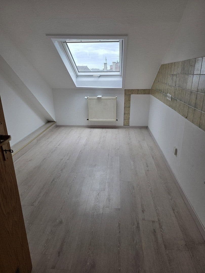 Pronájem bytu 3+1 65 m², Landau, Porýní-Falc Pronájem bytu 3+1 65 m², Landau, Porýní-Falc