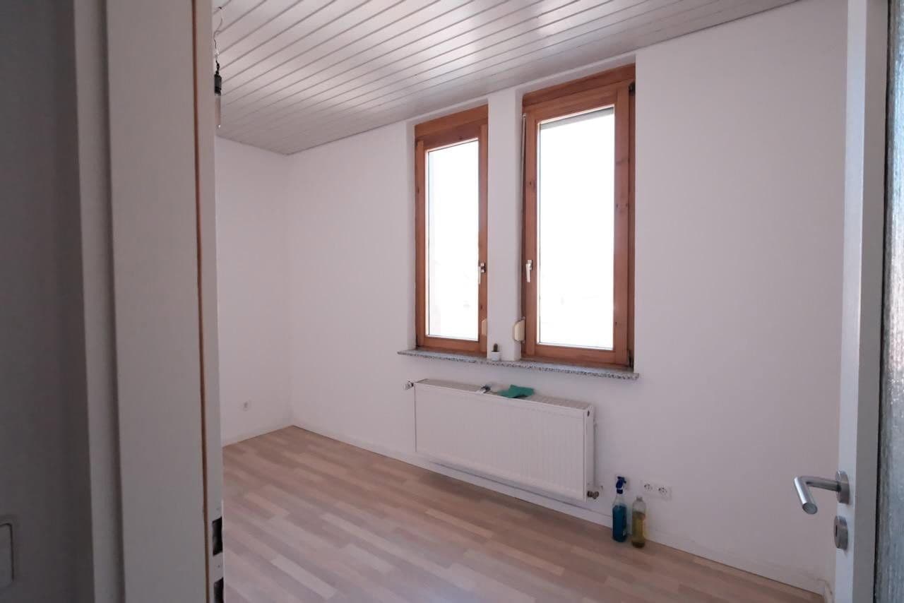 Pronájem bytu 4+1 80 m², Stuttgart, Bádensko-Württembersko Pronájem bytu 4+1 80 m², Stuttgart, Bádensko-Württembersko