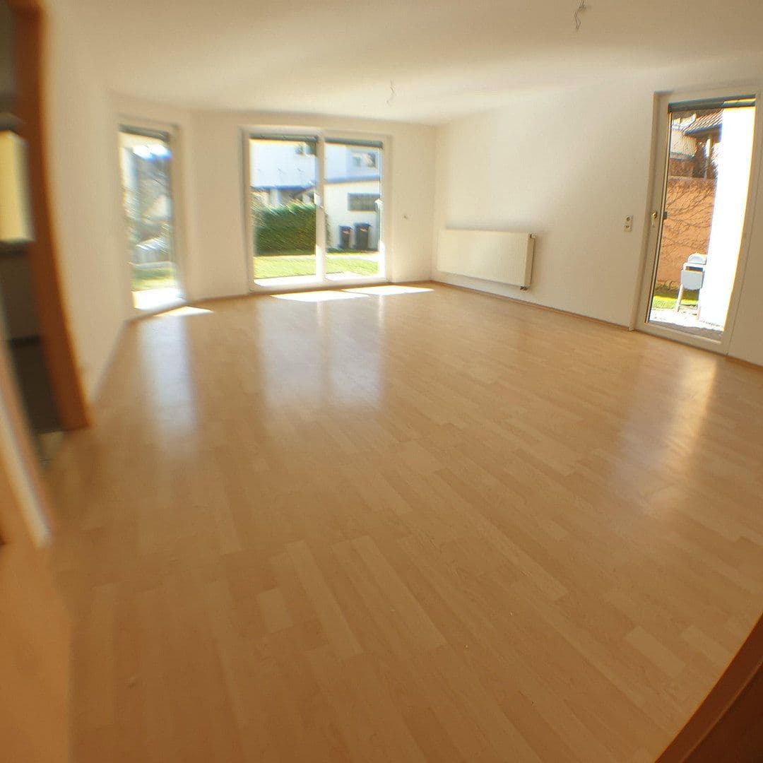 Pronájem bytu 3+kk 75 m², Curfeßstraße 33, Aalen, Bádensko-Württembersko Pronájem bytu 3+kk 75 m², Curfeßstraße 33, Aalen, Bádensko-Württembersko