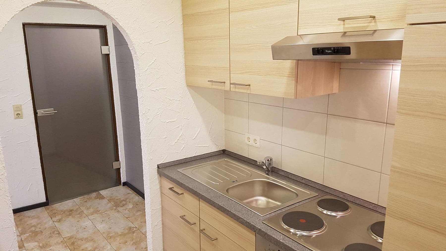 Pronájem bytu 3+1 100 m², Böbingen an der Rems, Bádensko-Württembersko Pronájem bytu 3+1 100 m², Böbingen an der Rems, Bádensko-Württembersko