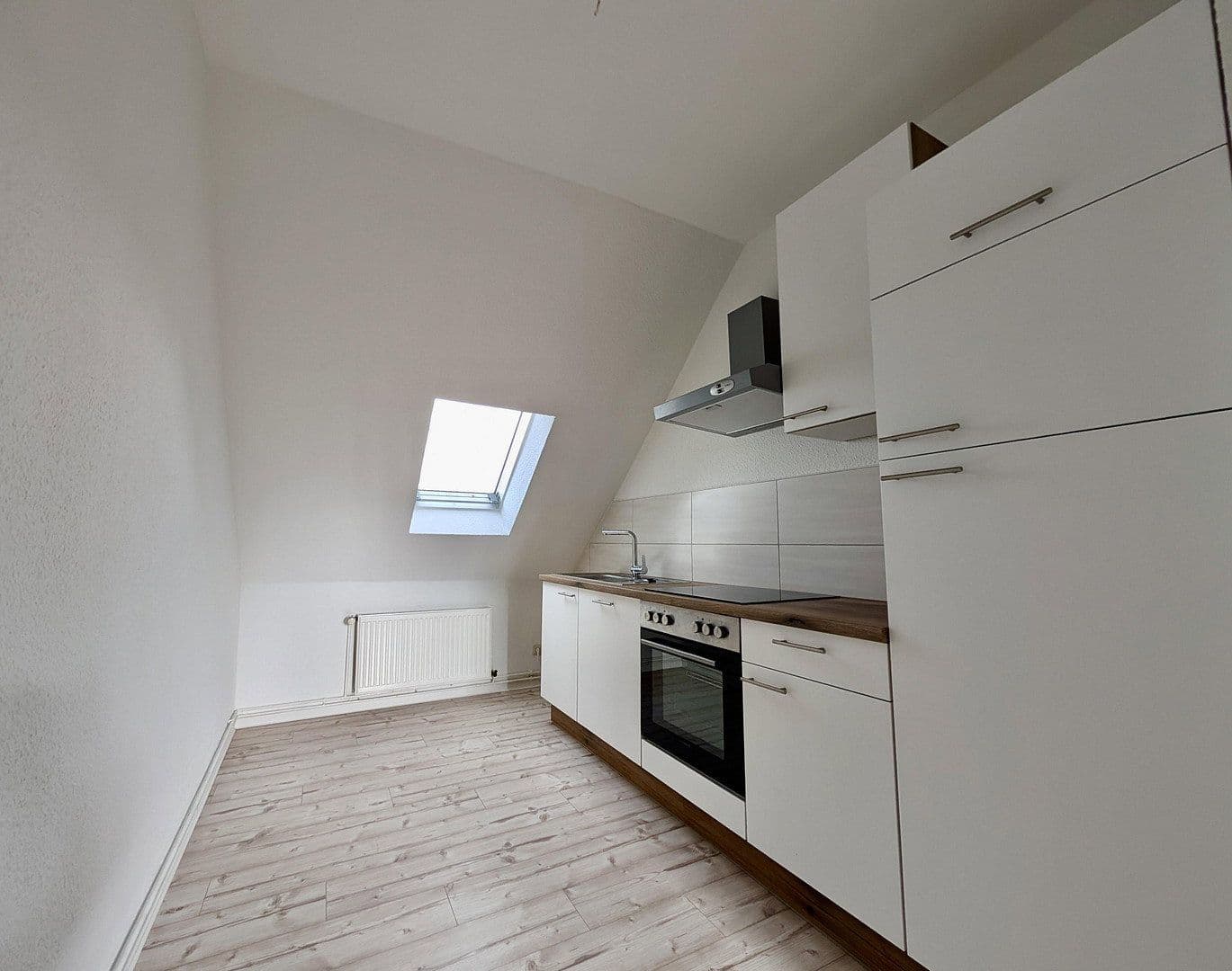 Pronájem bytu 1+1 37 m², Brandenburg, Braniborsko Pronájem bytu 1+1 37 m², Brandenburg, Braniborsko