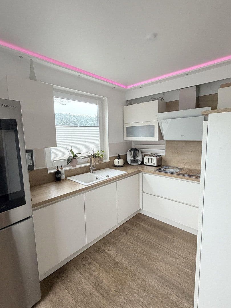 Prodej bytu 3+1 74 m², Berlin, Berlín Prodej bytu 3+1 74 m², Berlin, Berlín
