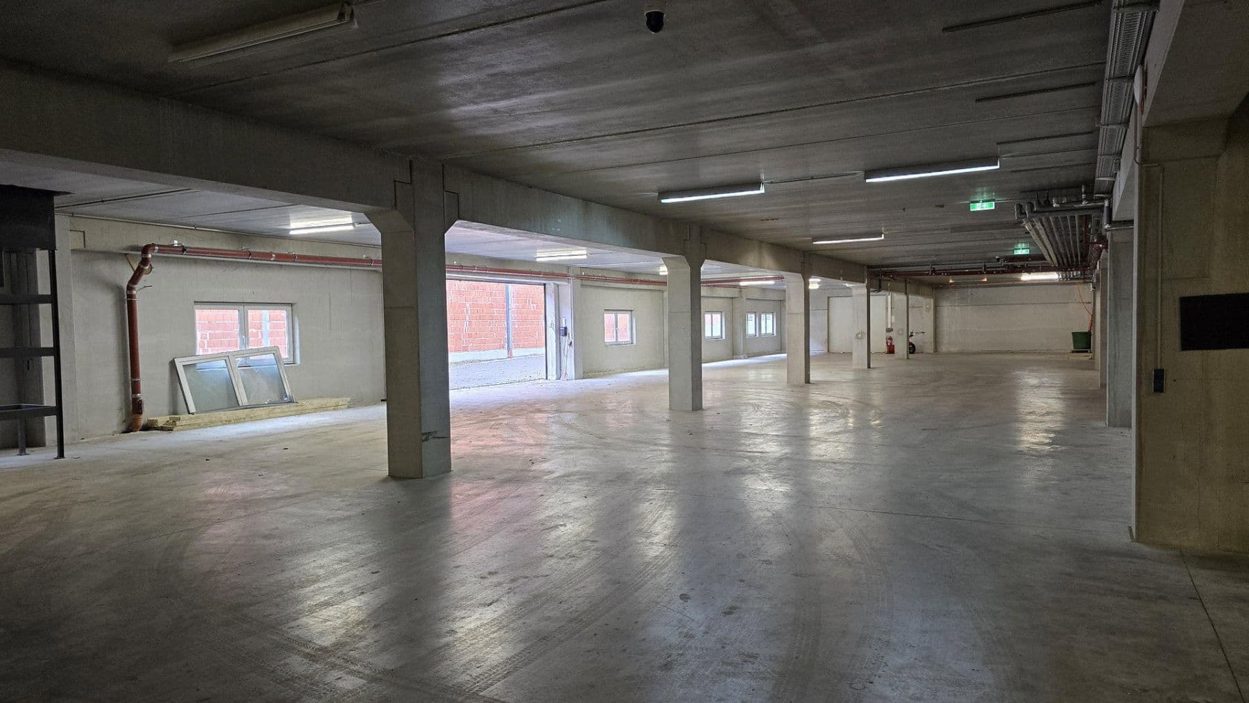 Pronájem nebytového prostoru 1.402 m², Egelseestr. 13, Singen (Hohentwiel), Bádensko-Württembersko Pronájem nebytového prostoru 1.402 m², Egelseestr. 13, Singen (Hohentwiel), Bádensko-Württembersko