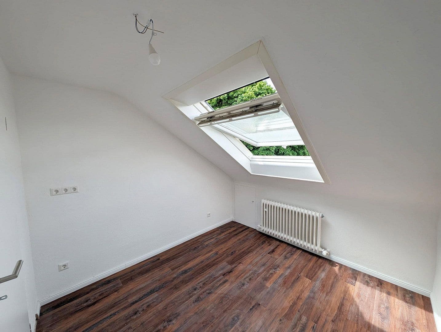 Pronájem bytu 3+1 78 m², Filderstadt, Bádensko-Württembersko Pronájem bytu 3+1 78 m², Filderstadt, Bádensko-Württembersko