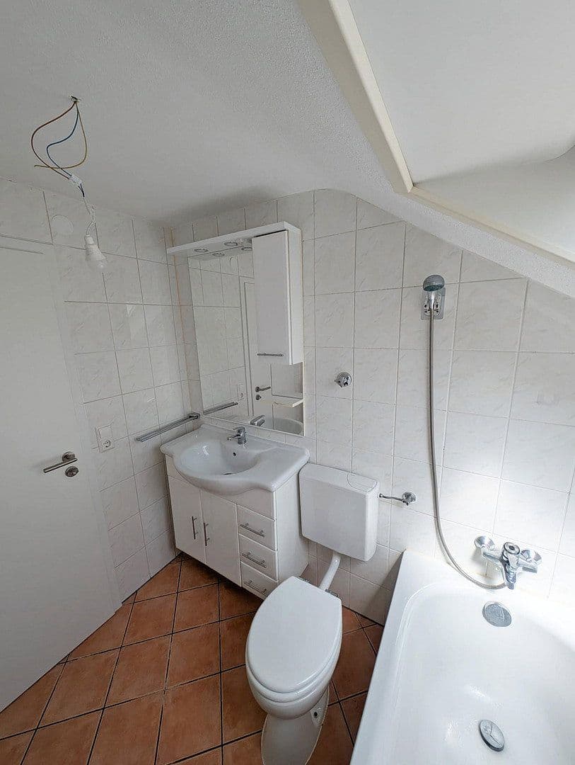 Pronájem bytu 3+1 78 m², Filderstadt, Bádensko-Württembersko Pronájem bytu 3+1 78 m², Filderstadt, Bádensko-Württembersko