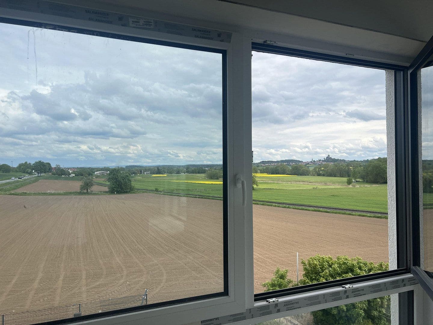 Pronájem kanceláře 110 m², Am Römerhof 16, Münzenberg, Hessen Pronájem kanceláře 110 m², Am Römerhof 16, Münzenberg, Hessen