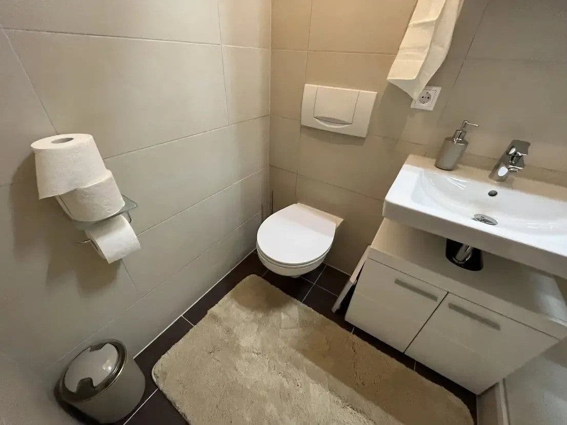 Pronájem bytu 2+1 61 m², Berlin, Berlín Pronájem bytu 2+1 61 m², Berlin, Berlín