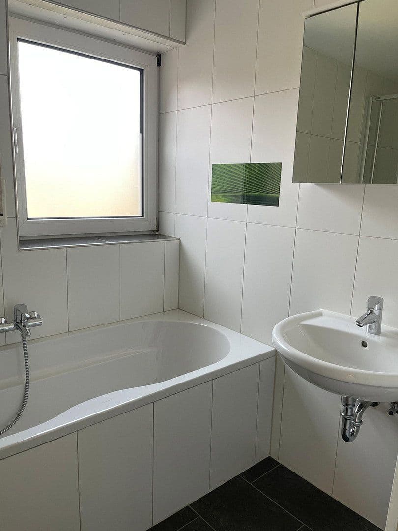Prodej bytu 3+1 74 m², Arndtstr. 11, Schwelm, Severní Porýní-Vestfálsko Prodej bytu 3+1 74 m², Arndtstr. 11, Schwelm, Severní Porýní-Vestfálsko