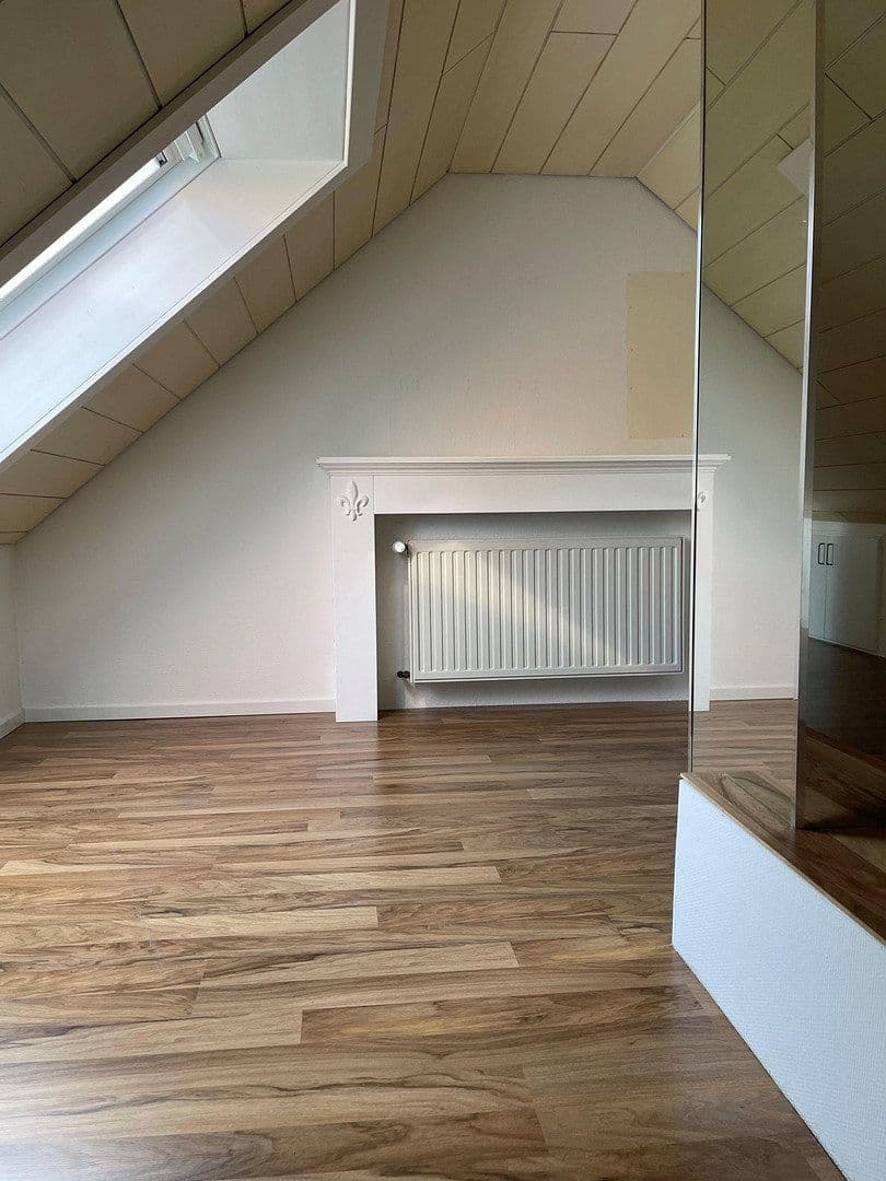 Prodej bytu 3+1 74 m², Arndtstr. 11, Schwelm, Severní Porýní-Vestfálsko Prodej bytu 3+1 74 m², Arndtstr. 11, Schwelm, Severní Porýní-Vestfálsko